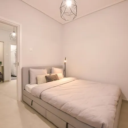 Modern, Comfortable Apartment, In The Heart Of The City_2 Larissa Exterior photo