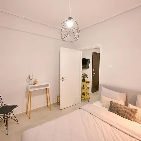 Modern, Comfortable Apartment, In The Heart Of The City_2 Larissa Exterior photo
