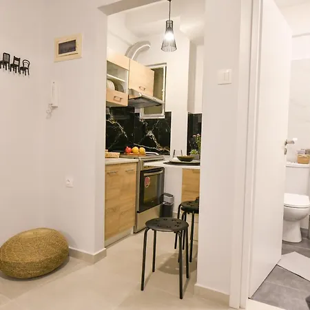 Modern, Comfortable Apartment, In The Heart Of The City_2 Larissa Exterior photo